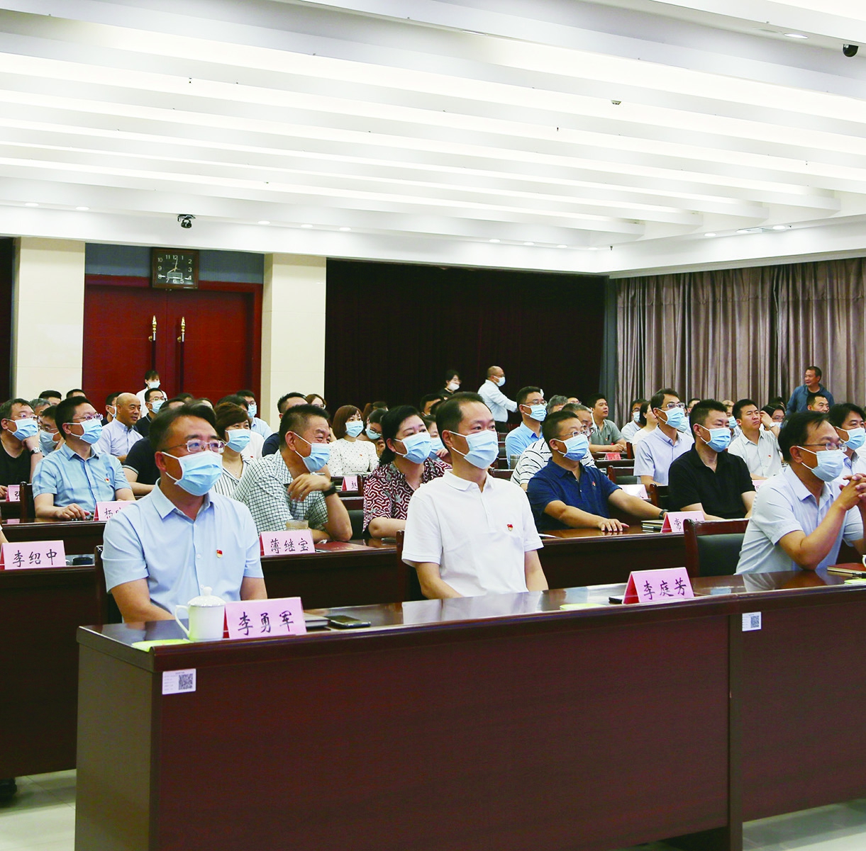 汲取奋进力量69谱写崭新篇章